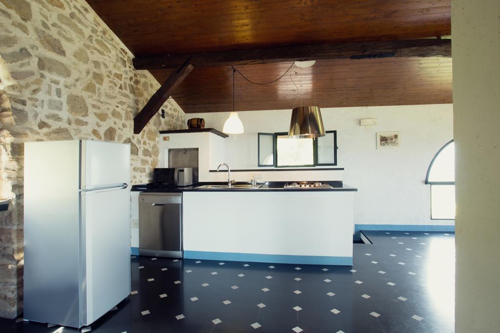 Terre Bianche Appartamenti Dolceacqua Extérieur photo