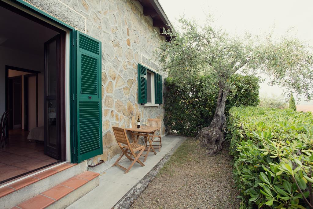 Terre Bianche Appartamenti Dolceacqua Extérieur photo