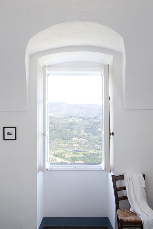 Terre Bianche Appartamenti Dolceacqua Extérieur photo